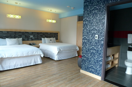 Enlarge photo 26