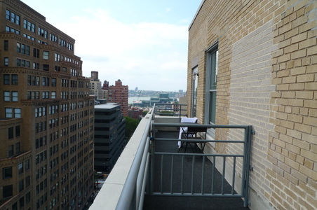 Enlarge photo 34