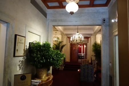 Enlarge photo 10