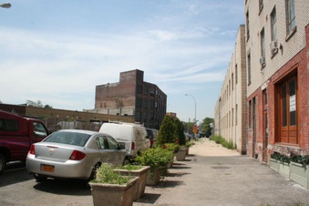 Enlarge photo 83