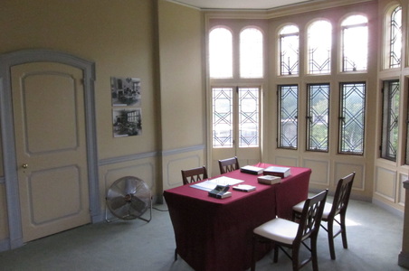 Enlarge photo 129