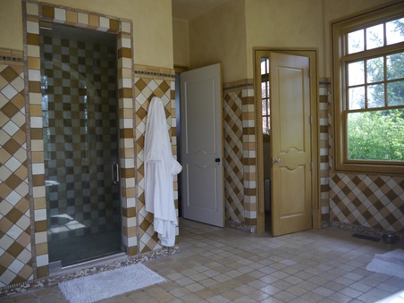 Enlarge photo 56