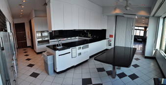 Enlarge photo 23