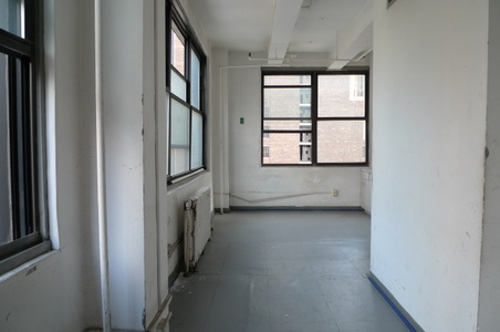 Enlarge photo 24