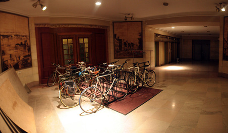 Enlarge photo 18