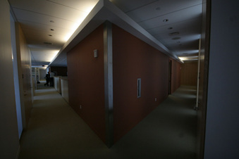 Enlarge photo 79