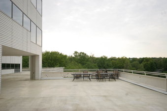 Enlarge photo 44