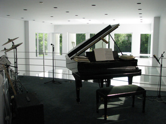 Enlarge photo 46