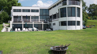 Enlarge photo 24