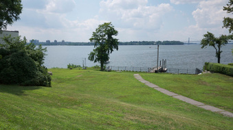 Enlarge photo 26