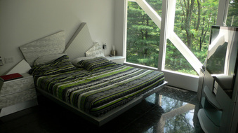 Enlarge photo 32
