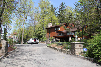 Enlarge photo 2