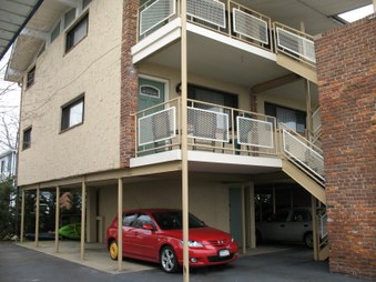 Enlarge photo 19