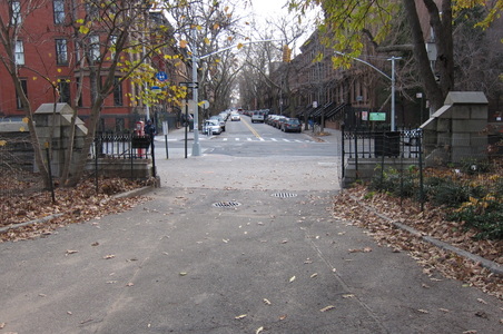 Enlarge photo 33