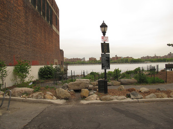 Grand Ferry Park