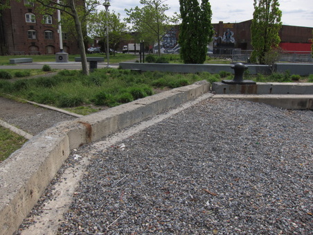 Enlarge photo 16