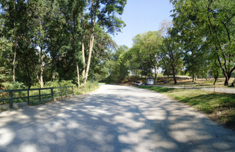 Enlarge photo 11
