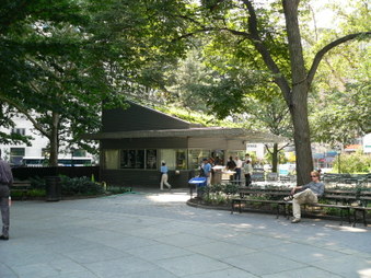 Mad Sq Pk-Shake Shack