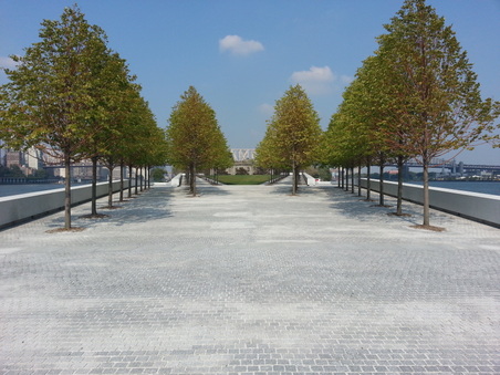 Enlarge photo 42