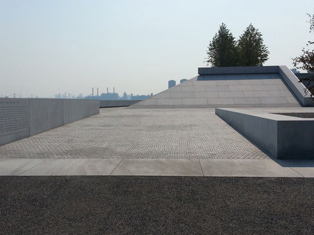 Enlarge photo 52