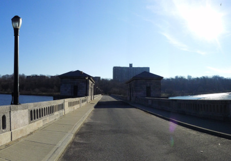 Enlarge photo 12