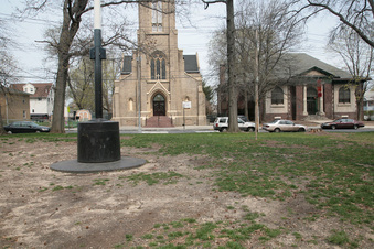 Enlarge photo 19