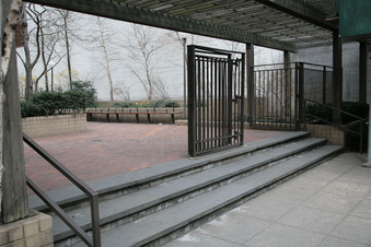 Enlarge photo 2