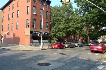 Enlarge photo 2