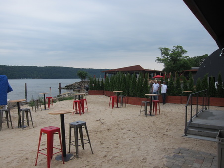 Enlarge photo 42