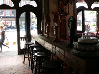 Enlarge photo 33