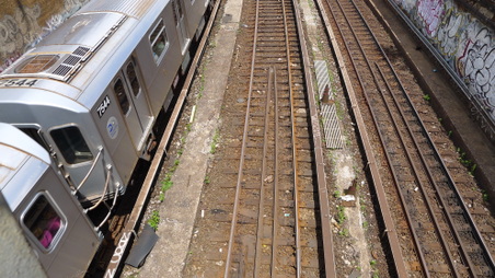 Enlarge photo 35
