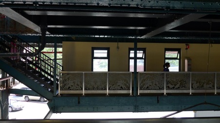 Enlarge photo 69