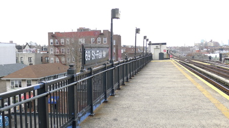 Subway Station (69th Street Station)