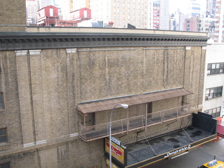 Enlarge photo 19