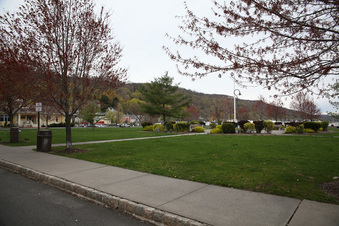 Enlarge photo 37