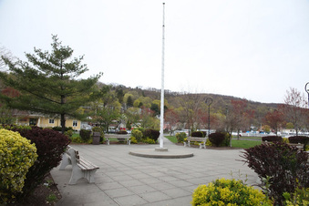 Enlarge photo 46