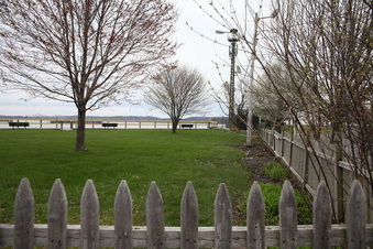 Enlarge photo 92