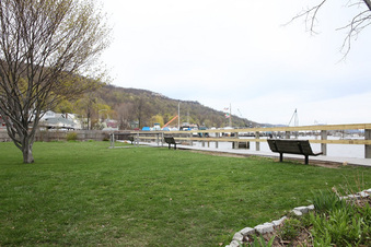 Enlarge photo 95