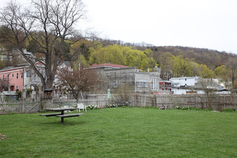 Enlarge photo 104