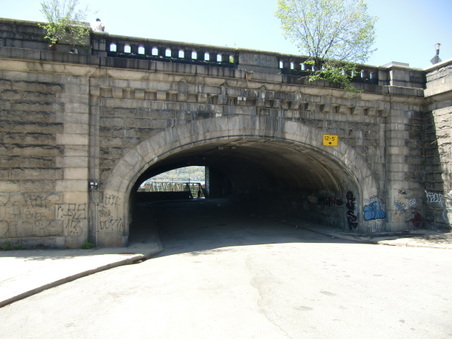 Enlarge photo 24