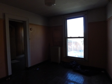Enlarge photo 23