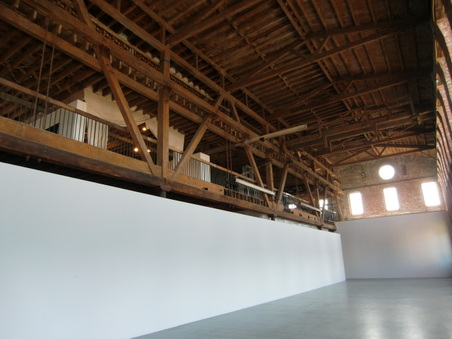 Enlarge photo 21