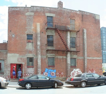 46-10 46th Ave