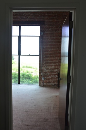Enlarge photo 58