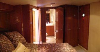Enlarge photo 18