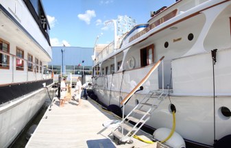 Enlarge photo 4