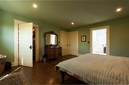 Enlarge photo 54
