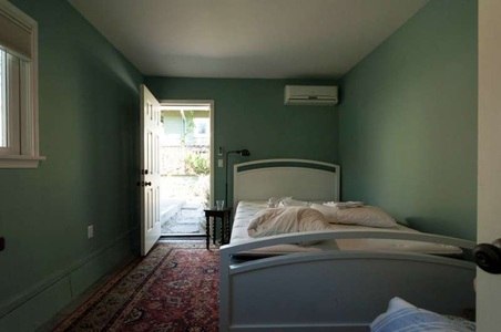 Enlarge photo 69