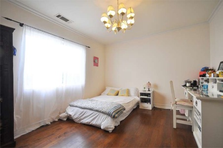 Enlarge photo 35