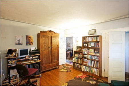 Enlarge photo 22